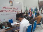 pantauan-aktivitas-kedatangan-partai-di-kpu-kota-tarakan-hyj.jpg