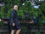 pelatih-psm-makassar-bernardo-tavares-17112022.jpg