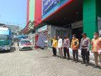 pelepasa-mobil-keliling-penukaran-uang.jpg
