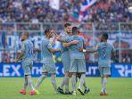 pemain-persib-bandung-saat-hadapi-arema-di-liga-1-2020.jpg
