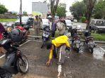 pemberian-sanksi-sosial-kepada-pelanggar-protokol-kesehatan-di-kota-tarakan-231020.jpg