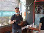 pemilik-kedai-kopi-tubu-arie-frederich-sewaktu-berbagi-mengenai-latihan-coffee-cupping-081120.jpg