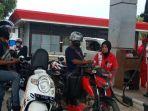 pengisian-bbm-di-spbu-malinau-24052022.jpg