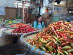 penjual-cabai-di-pasar-induk-tanjung-selor-1012021.jpg