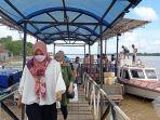 penumpang-di-pelabuhan-tana-tidung-2.jpg