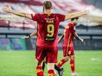 penyerang-bhayangkara-fc-melvin-platje-280122.jpg