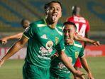 penyerang-persebaya-surabaya-samsul-arif-24032021.jpg