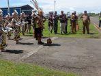 prosesi-melefa-khas-masyarakat-adat-kenyah-di-malinau-menyambut-tamu-kehormatan.jpg