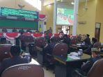 risdianto-saat-membacakan-sambutan-di-hadapan-anggota-dprd-bulungan.jpg