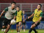 suasana-latihan-penggawa-borneo-fc-di-stadion-segiri.jpg
