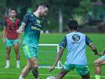 suasana-latihan-persib-bandung-jelang-hadapi-barito-putera.jpg