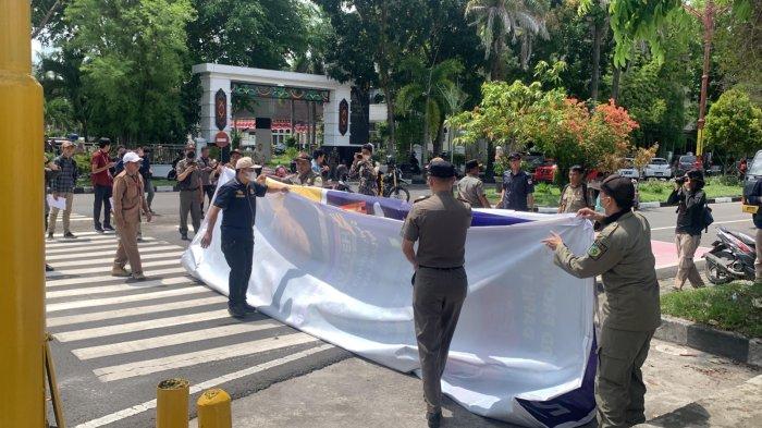 Bawaslu Palangkaraya Tindak Tegas Temukan Pelanggaran Pemasangan APK Tak Sesuai Aturan