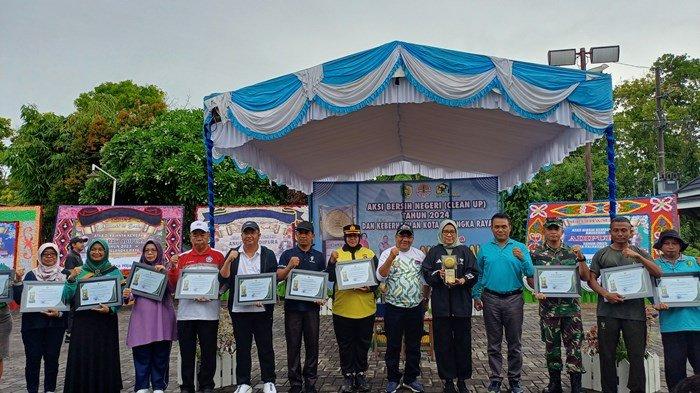 Pemko Palangkaraya Konvoi Keliling Kota, Rayakan Keberhasilan Raih Adipura 2 Tahun Berturut-turut