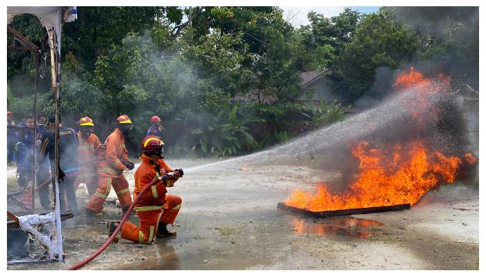 PENANGANAN - Dinas Pemadam Kebakaran dan Penyelamatan (Damkar) Kabupaten Kotawaringin Timur (Kotim) mencatat, hingga September 2025 telah menangani sekitar 500 kasus penyelamatan, Rabu (8/10/2025).