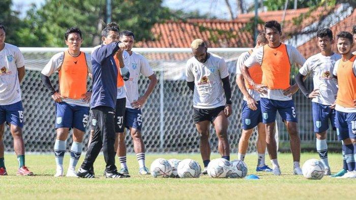 Barito Putera hingga Bali Utd Menanti, Pelatih Persela soal Zona Degradasi : 'Asa itu Masih Ada'