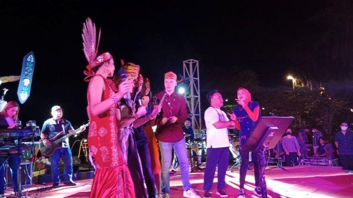 UCI MTB Eliminator World Cup 2022, Para Atlet Sepeda Dunia Dijamu Spesial di Istana Isen Mulang