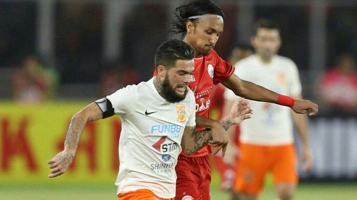 Video Diego Michiels Pukul Krmencik yang Meludah di Laga Persija Jakarta vs Borneo FC Liga 1 2022