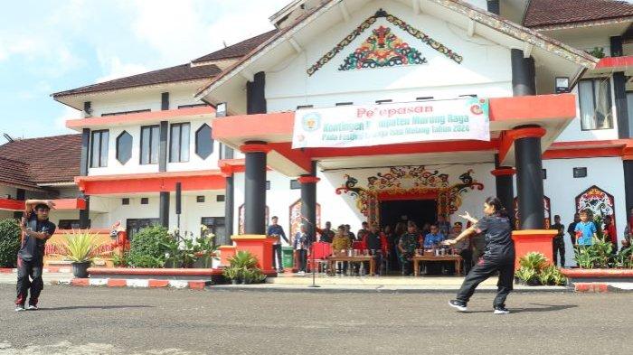 237 Kontingen Murung Raya Dilepas, Pj Bupati Hermon Berharap Meraih Hasil Maksimal di FBIM 2024