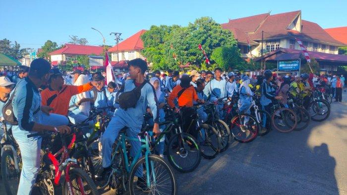 Gowes Ratusan Pelajar Kotim, Keliling Kota Sampit Dukung Kejuaraan Dunia Balap Sepeda Kalteng