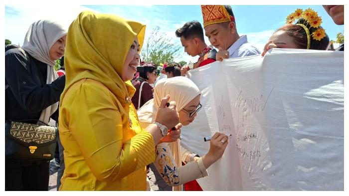 Hadiri Peringatan Sumpah Pemuda di Sukamara, Bupati Kobar Ajak Generasi Muda Terus Berinovasi
