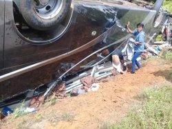 BREAKING NEWS: Bus Terbalik di Ruas Lamandau-Pangkalanbun, 3 Penumpang Tewas