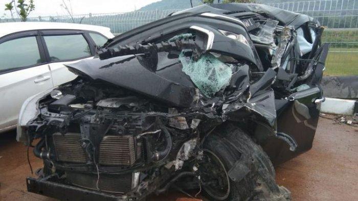 Mobil Bupati Demak Tabrakan dengan Tronton, Ajudan Meninggal & Bupati M Natsir Patah Tulang Pinggul