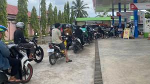 Antrean-BBM-di-SPBU-Kota-Palangka-Raya-18-November-2025.jpg