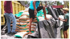 Distribusi-bantuan-pada-warga-terdampak-banjir-10-September-2025.jpg