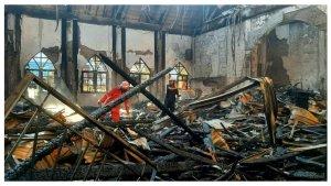 Gereja-bersejarah-berusia-56-tahun-di-Palangka-Raya-GKE-Maranatha-terbakar.jpg
