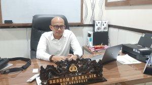 Kasat-Reskrim-Polres-Kotim-AKP-Besrom-Purba-menjelaskan-kasus-video-remaja-yang-tersebar-Senin.jpg