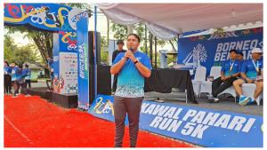 OJK-Kalteng-Beri-Sosialisasi-Keuangan-Saat-Kawal-Pahari-Run-5K-5-Oktober-2025.jpg