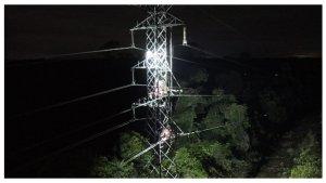 PLN-panjat-tower.jpgPLN-perbaikan-sistem.jpgPLN-pemeliharaan-sistem.jpg