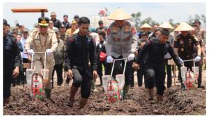 Penanaman-Jagung-Desa-Pager-8-Oktober-2025.jpg