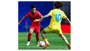 Pratama-Arhan-berusaha-melewati-lawannya-saat-bermain-untuk-Bangkok-United.jpg
