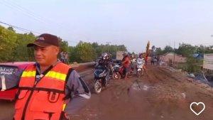 Trans-nusa-macet.jpg