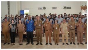 foto-bersama-pemandu-wisata.jpg