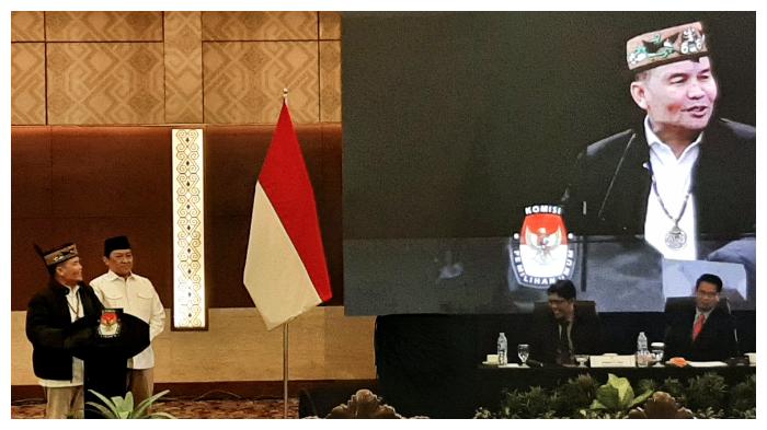 Agustiar-Edy-menyampaikan-pidato-pertamanya.jpg