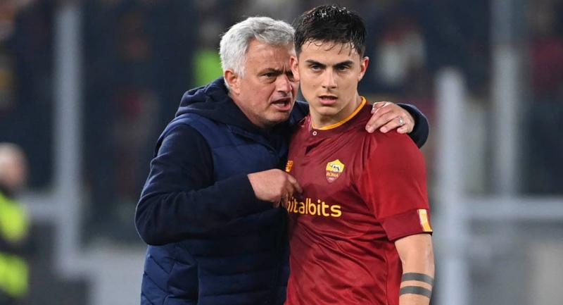 Jose-Mourinho-dan-Paulo-Dybala-di-Liga-Europa.jpg