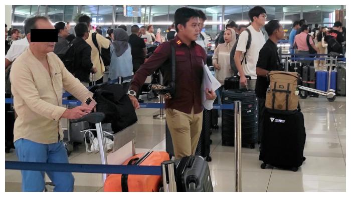 Imigrasi Palangka Raya Deportasi Warga Negara Korea Selatan karena Langgar Ketentuan Izin Tinggal