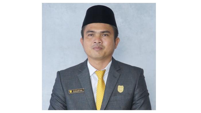 Ketua-DPRD-Gunung-Mas_Binartha.jpg
