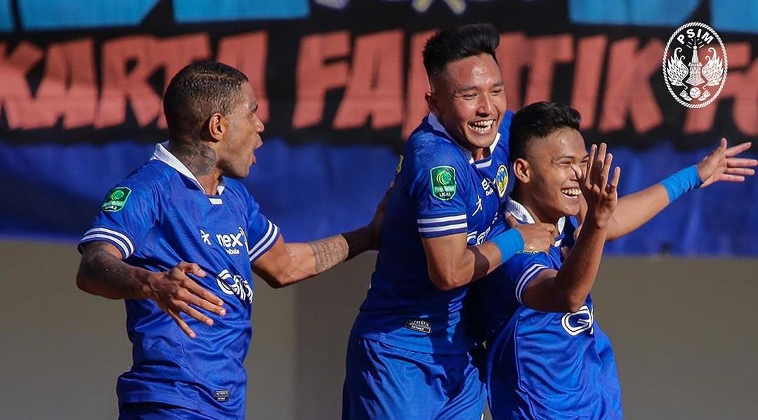 Pemain-PSIM-Yogyakarta-selebrasi-setelah-mencetak-gol-di-Liga-2.jpg