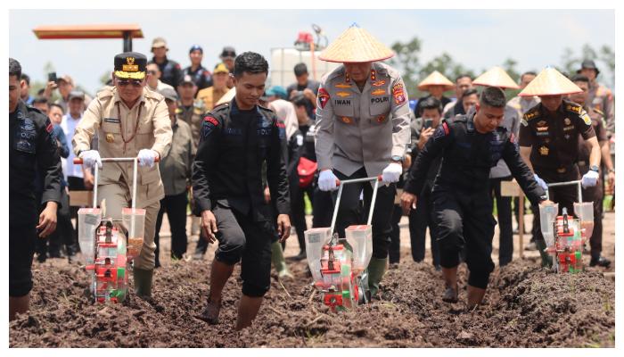 Penanaman-Jagung-Desa-Pager-8-Oktober-2025.jpg