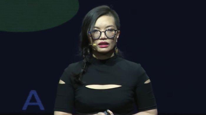 Stella-Christie_Wamen-Diktisaintek.jpg