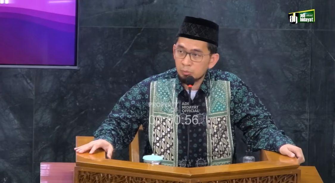 Ustadz-Adi-Hidayat-ceramah-lagi.jpg