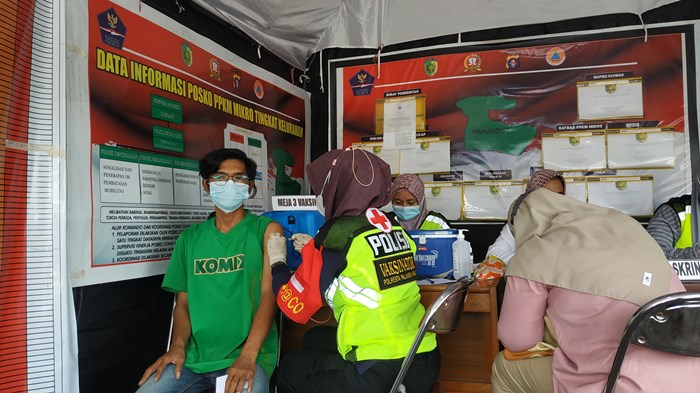 Vaksinasi-di-Pasar-Besar-PKY-okkk.jpg