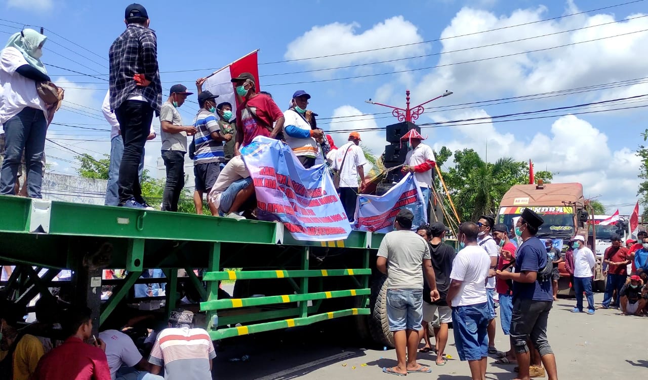BREAKING NEWS, Gelar Aksi Damai Ratusan Anggota ALFI Kotim Desak DPRD Cabut Subsidi Solar