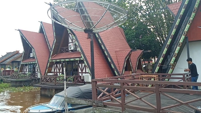 guest-house-kota-air-di-kota-kualakapuas.jpg