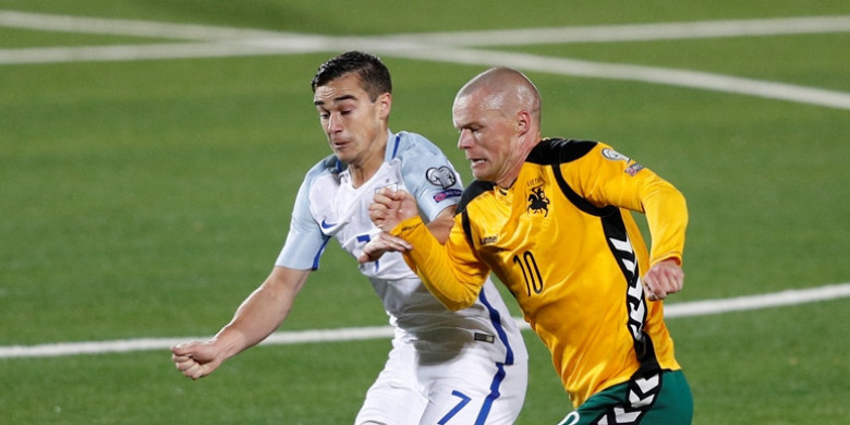 Gelandang Timnas Inggris, Harry Winks Mengaku Masih Kalah Jauh dari Tiga Pemain Top di Lini Tengah