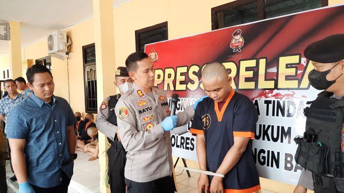 introgasi-tersangka-1.jpg