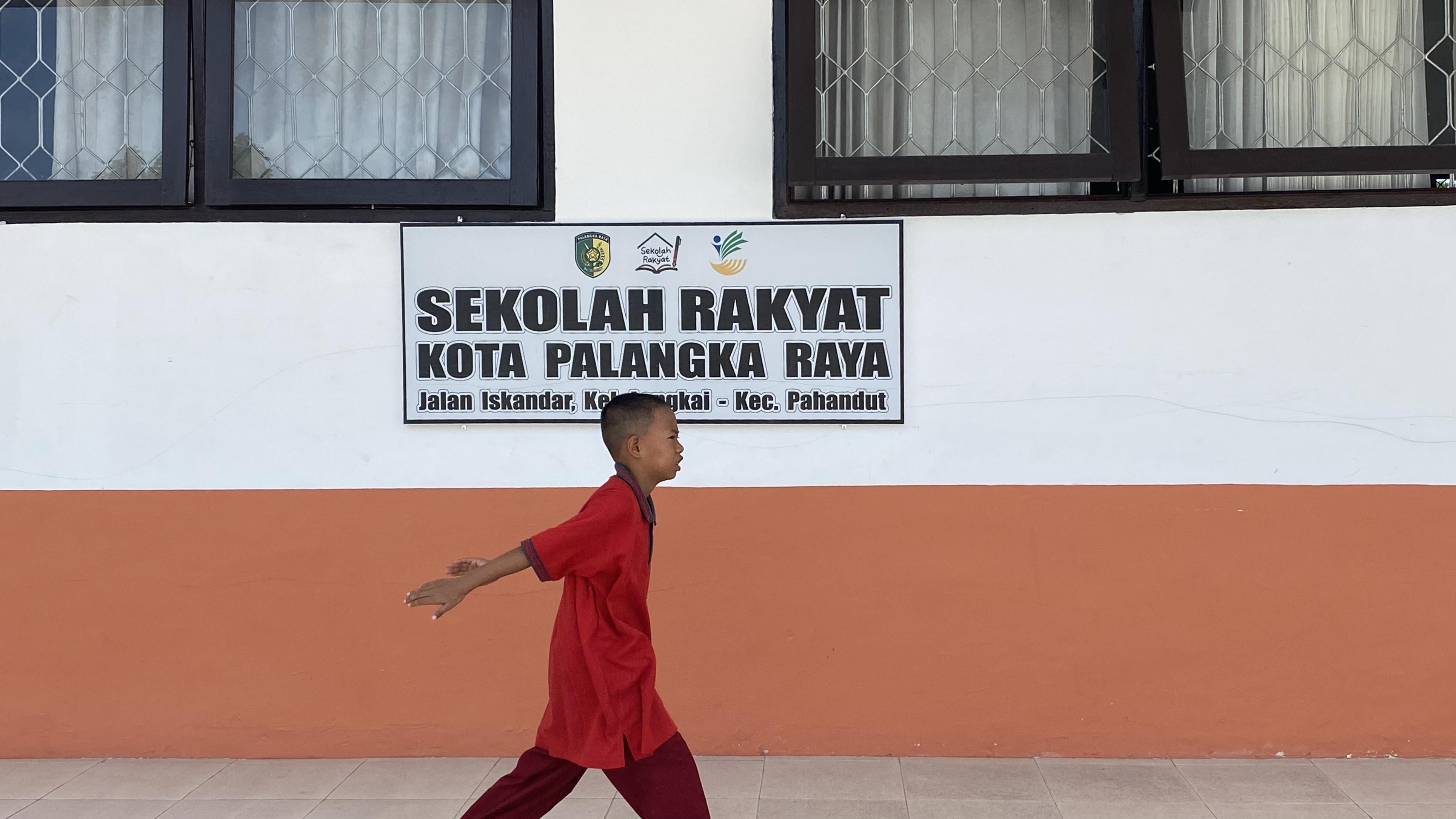laptop-seragam-sekolah-rakyat-palangka-raya.jpg